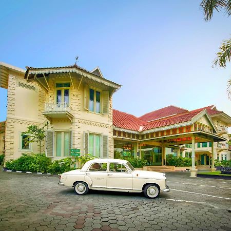 The Phoenix Hotel Yogyakarta - Handwritten Collection Джокякарта Екстериор снимка